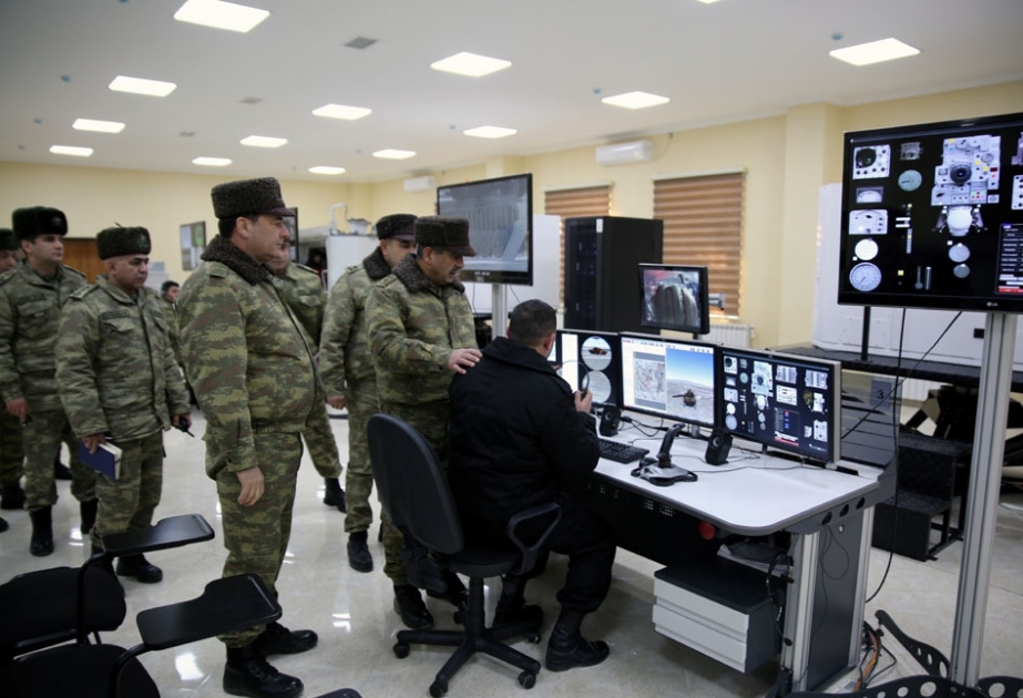 Cəbhəboyu zonadakı zirehli texnikaların döyüş qabiliyyəti yoxlanılıb