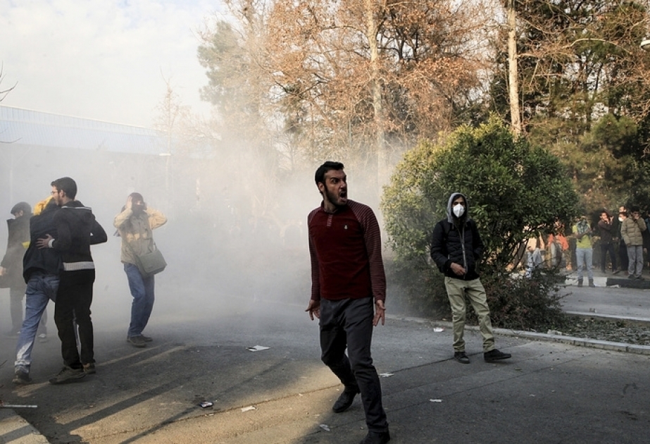 İranda etiraz aksiyaları nəticəsində ölənlərin sayı ona çatıb