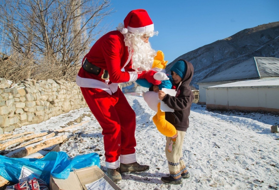 Santa Claus in abgelegenen Dörfern FOTOREPORTAGE