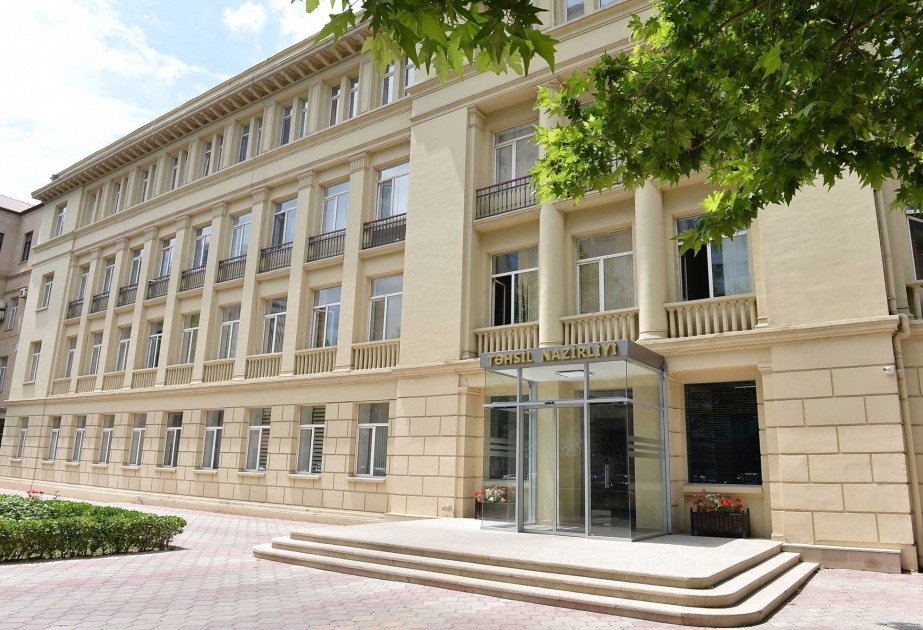 225 Azerbaijanis earned the right to study abroad last year