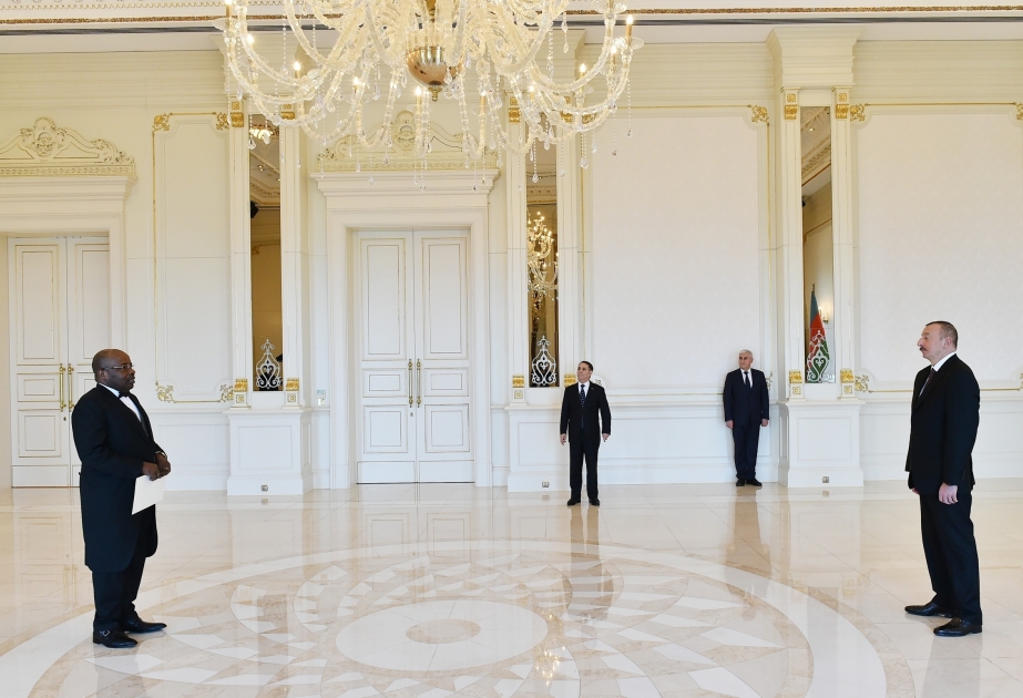 Staatspräsident Ilham Aliyev empfängt neuen Botschafter von Äquatorialguinea VIDEO