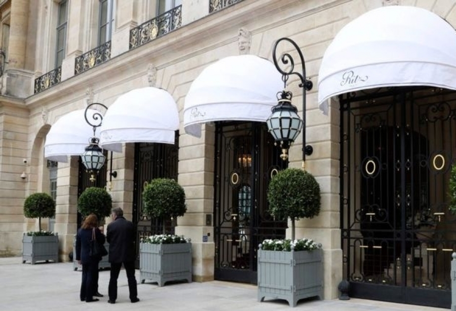 Parisin məşhur otelində zərgərlik mağazası qarət olunub