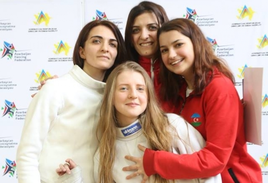 Женская сборная Азербайджана по фехтованию отправится в США