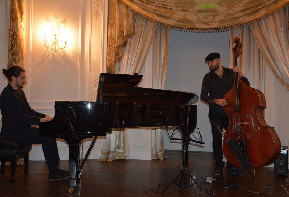 İsfar Sarabski Fransa cazsevərlərinin qəlbini fəth edib