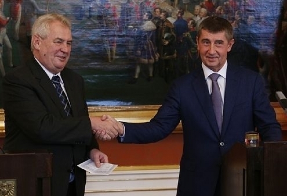Чешский премьер критикует президента