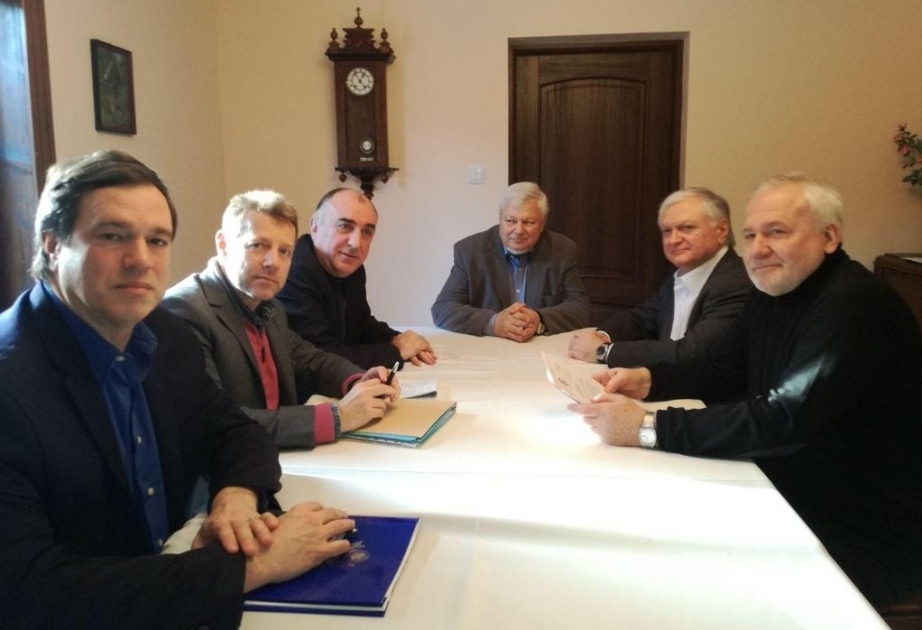Azerbaijani, Armenian FMs meet in Krakow