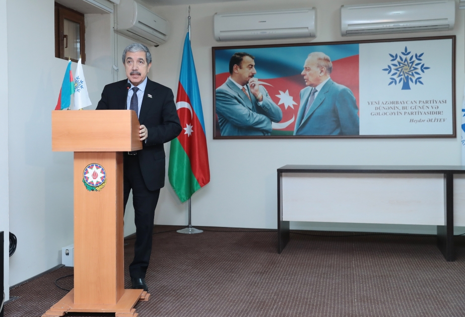 YAP Səbail rayon təşkilatının üzvləri 20 Yanvar faciəsi qurbanlarının xatirəsini anıblar