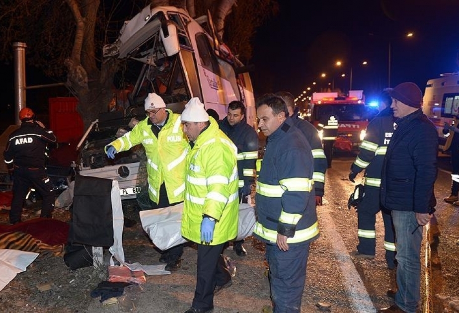 13 people die in bus crash in central Turkey