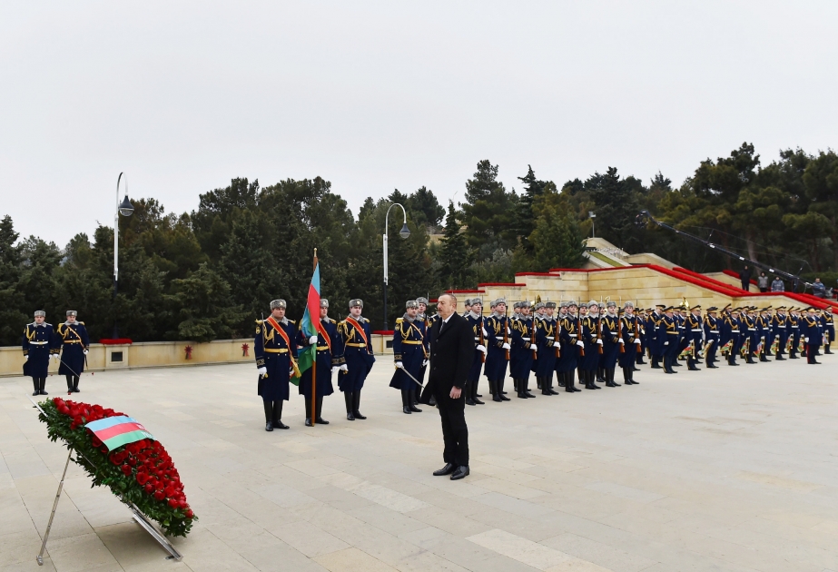 Le président Ilham Aliyev a rendu hommage à la mémoire des victimes du 20 Janvier