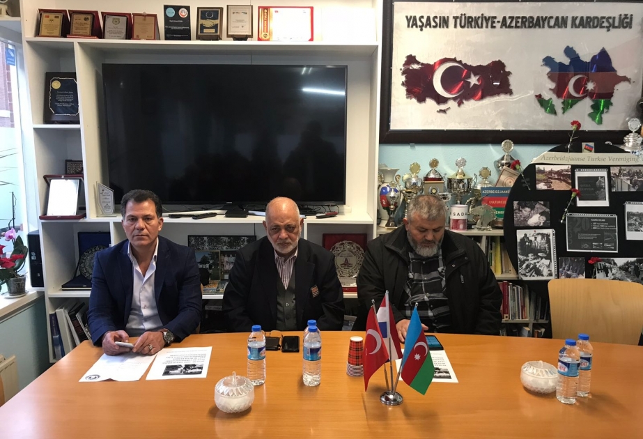 Haaqada Azərbaycan-Türk Mədəniyyət dərnəyinin üzvləri Qanlı Yanvar şəhidlərinin xatirəsini yad ediblər
