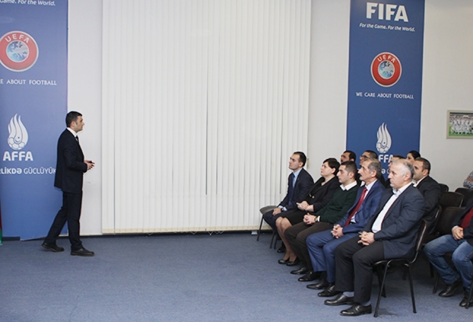 Futbol menecerlərinə sertifikat təqdim olunub