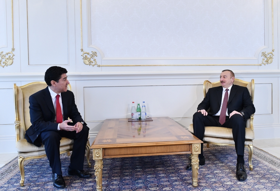 Staatspräsident Ilham Aliyev empfängt neuen Botschafter von Ecuador VIDEO
