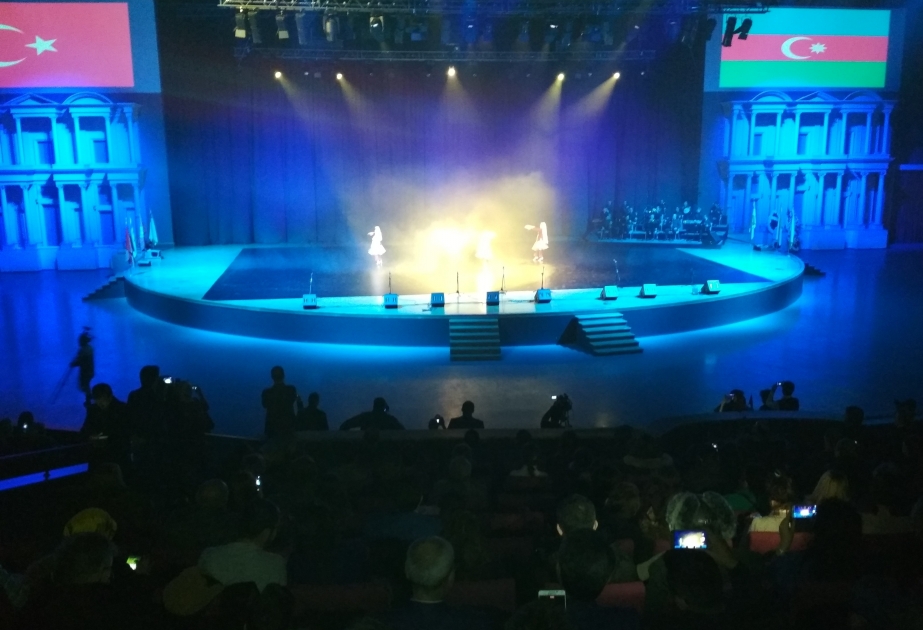 İstanbulda Azərbaycan Xalq Cümhuriyyətinin yaranmasının 100 illiyi münasibətilə konsert təşkil olunub