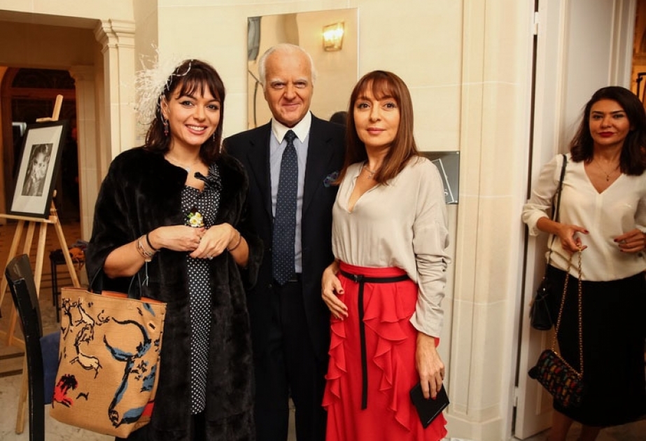 Paris “Haute Couture Fashion” həftəsinə qoşulan “Nargis” jurnalı 5 yaşını qeyd edib