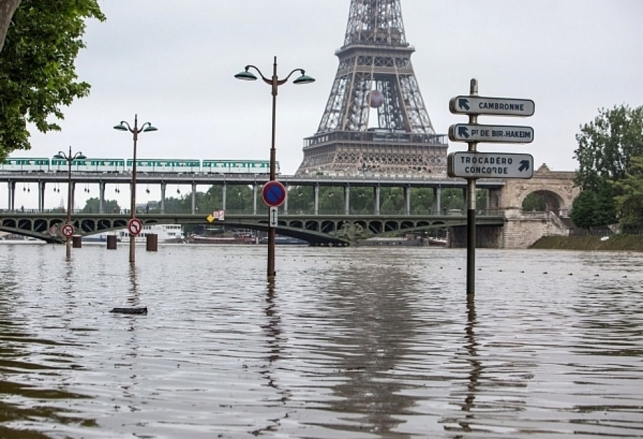 Nearly 1,500 evacuated in Paris region as rising Seine poses flood risk