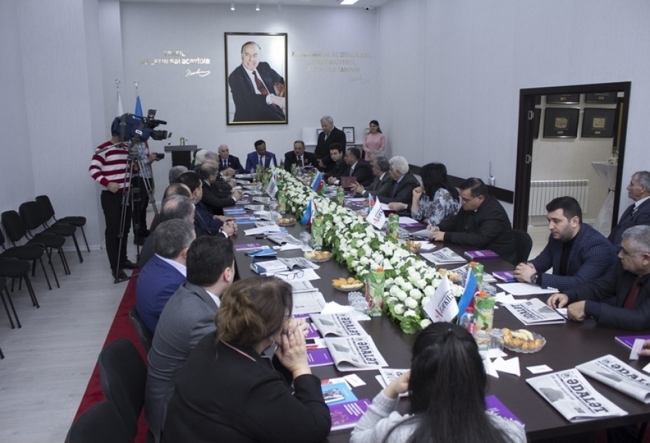 “Azərkitab”da multikulturalizm dəyərlərinə həsr olunan “dəyirmi masa” keçirilib