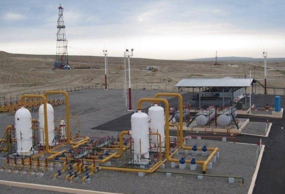 الرئيس إلهام علييف: يجب تعبيد طرق 600 قرية على الأقل هذا العام