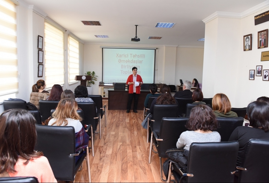 Azərbaycan Dillər Universitetində Xarici Təhsilli Əməkdaşlar Birliyinin fəaliyyət proqramı müzakirə edilib