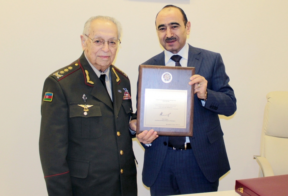 Vorsitzender von Veteranenorganisation mit Ehrendiplom ausgezeichnet