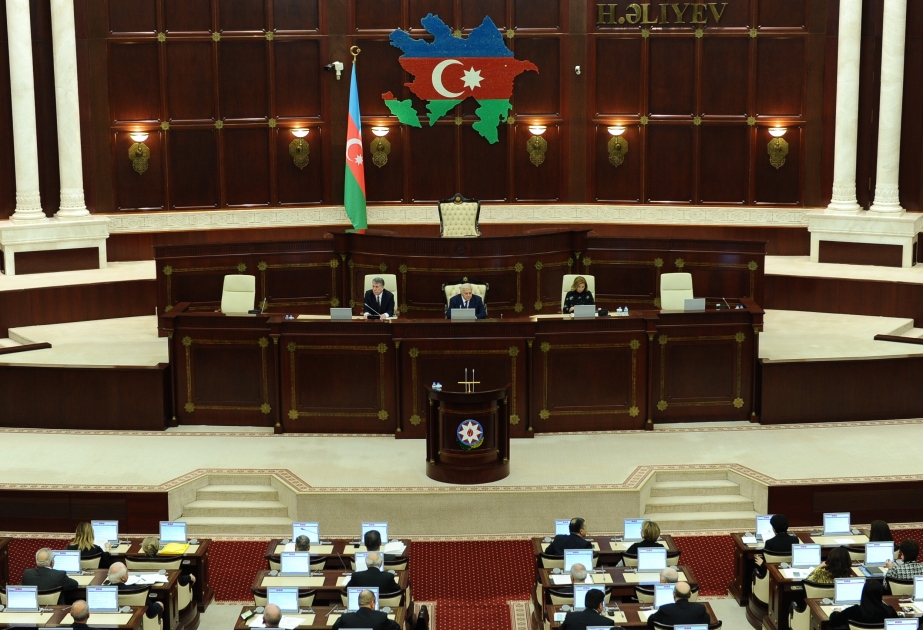 Milli Məclisin yaz sessiyasının ilk plenar iclası keçirilib