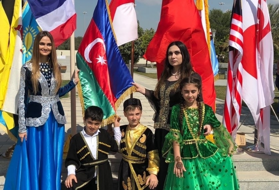Abu-Dabidə keçirilən xeyriyyə sərgi-yarmarkasında Azərbaycan da təmsil olunub
