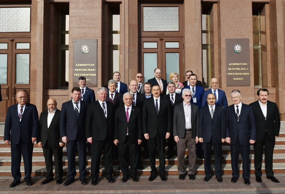 President Ilham Aliyev received group of members of delegation of international and foreign trade unions