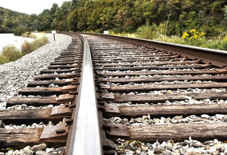 السكك الحديدية الأذربيجانية تقترح إطلاق قطار ركاب بين أستارا (إيران) – موسكو