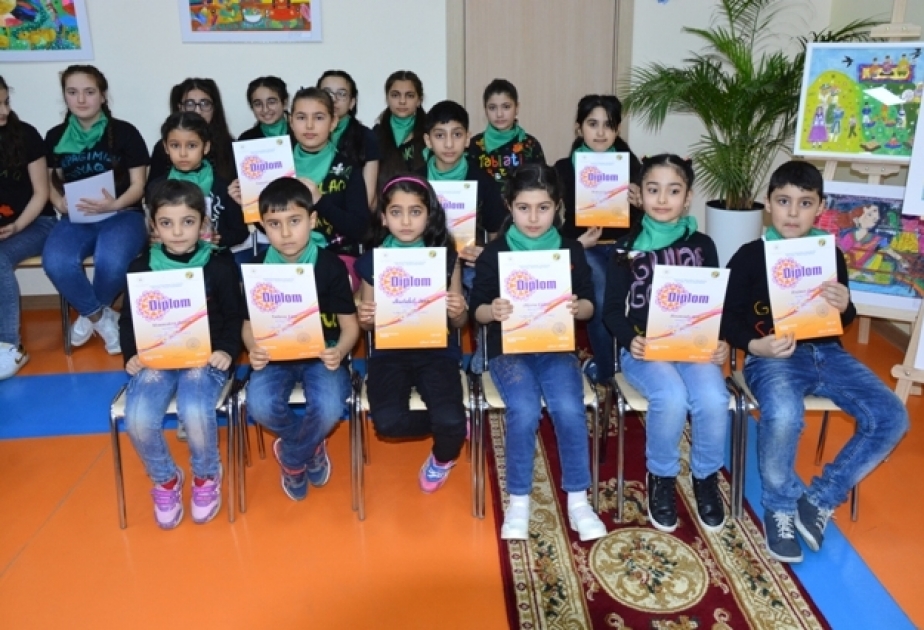 Nəsimi rayonunda uşaqların əl işlərindən ibarət sərgi təşkil edilib