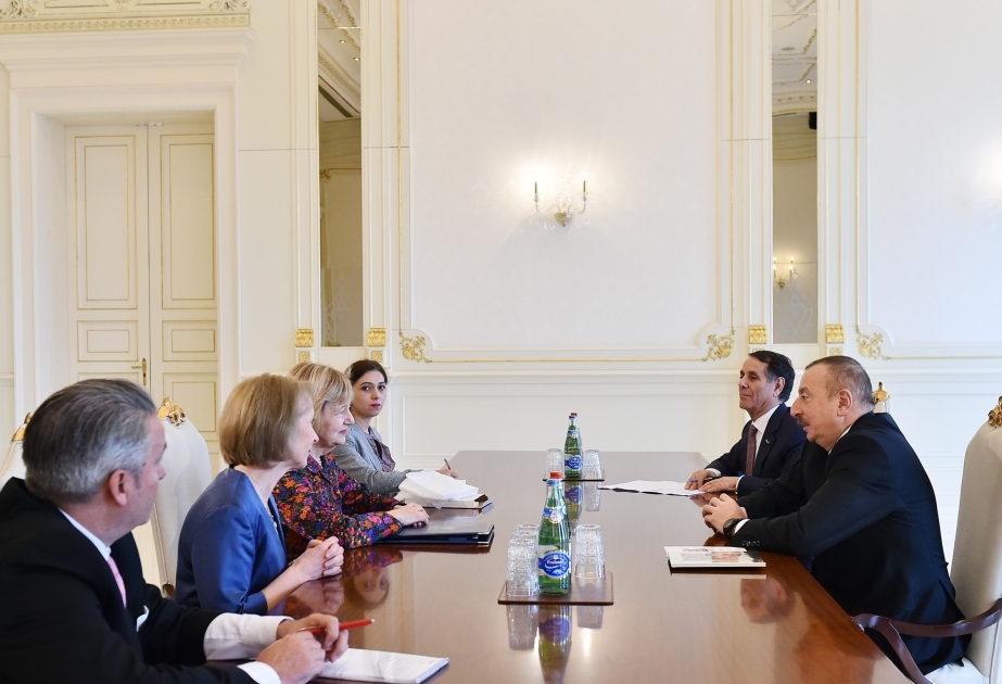 Entretien du président azerbaïdjanais avec la représentante commerciale du Premier ministre britannique VIDEO