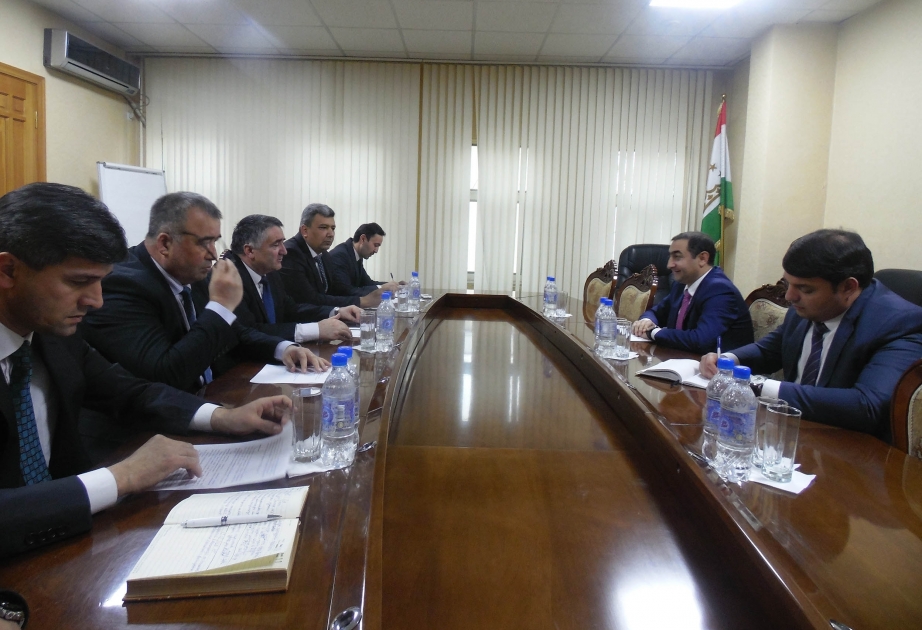 Azerbaijan, Tajikistan discuss cooperation in field of transport
