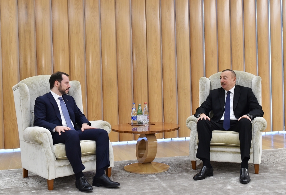 Le président Ilham Aliyev rencontre le ministre turc de l’Energie et des Ressources naturelles VIDEO