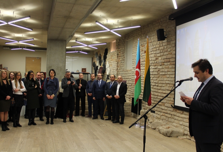Vilnüsdə Azərbaycan xalq sənət əsərlərinin təqdimatı keçirilib