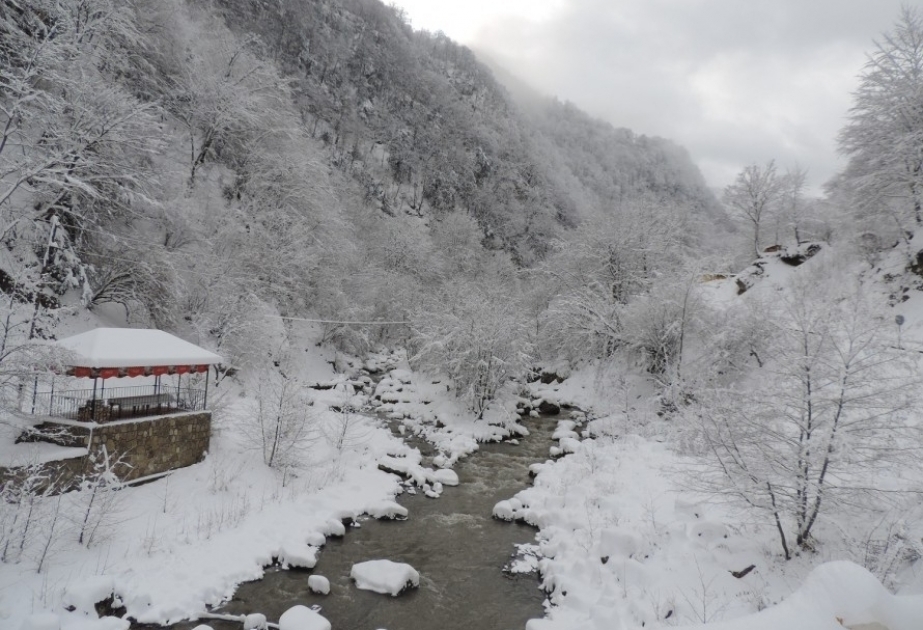 La neige est tombée avec une forte intensité à Gouba, Goussar et Khyzy