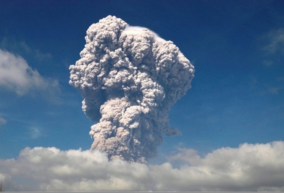 Vulkan Sinabung auf Indonesien erneut ausgebrochen