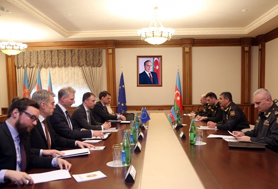 Le ministre de la Défense rencontre le représentant spécial de l’UE pour le Caucase du Sud
