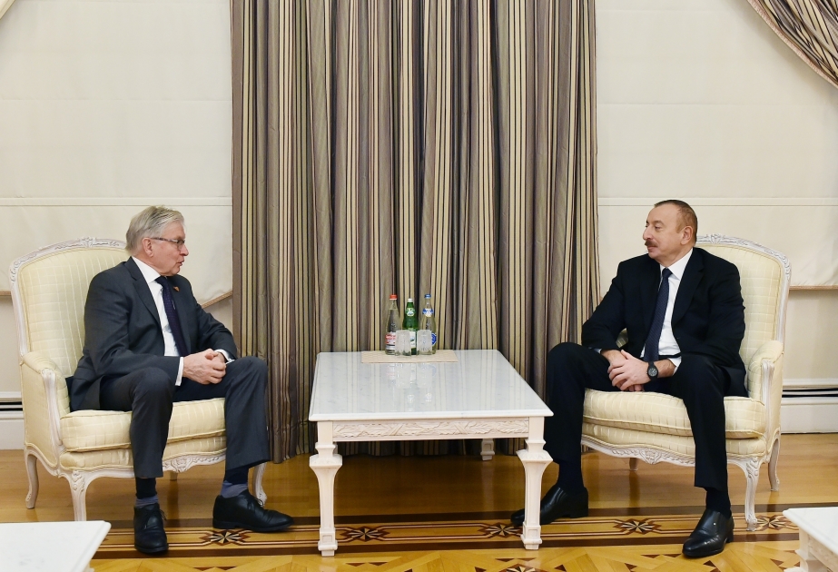 伊利哈姆·阿利耶夫总统接见荷兰王国参议院前议长