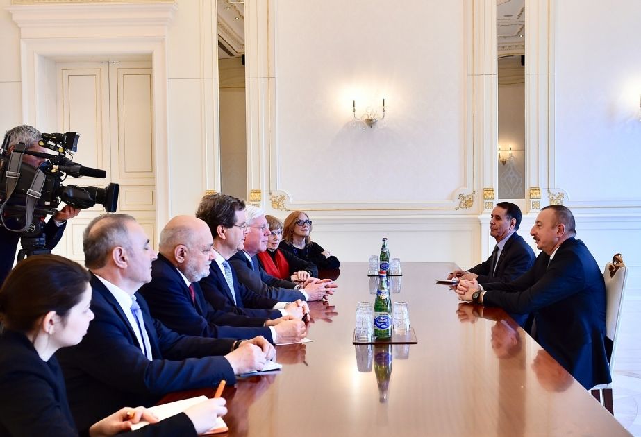 阿塞拜疆总统接见美国犹太人委员会主席率领的代表团