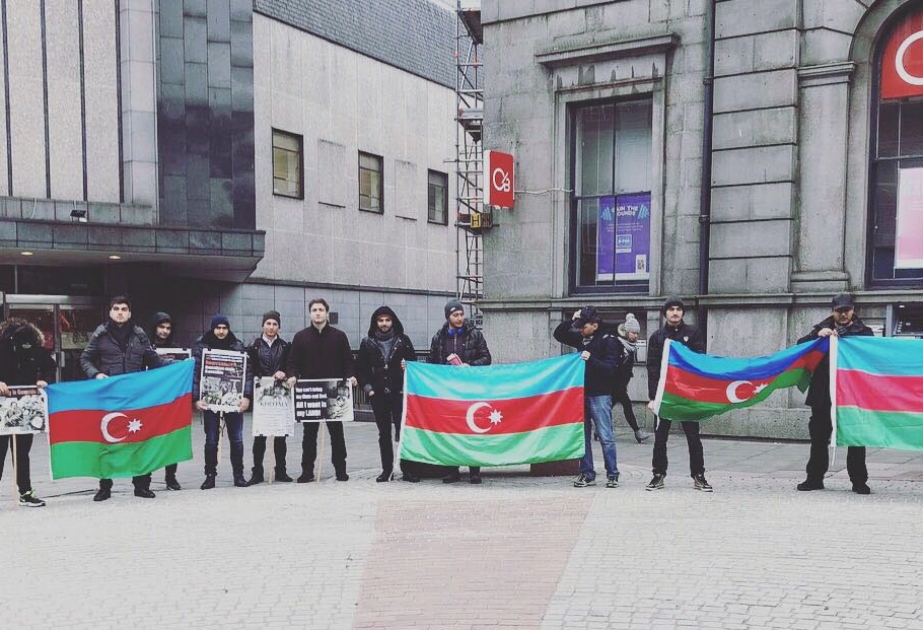 Azərbaycanlı tələbələr Aberdində Xocalı aksiyası keçiriblər