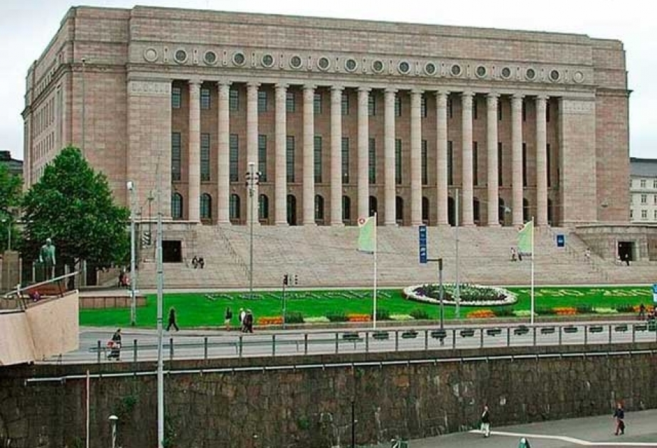 Финский парламент разрешил детям иметь двух матерей