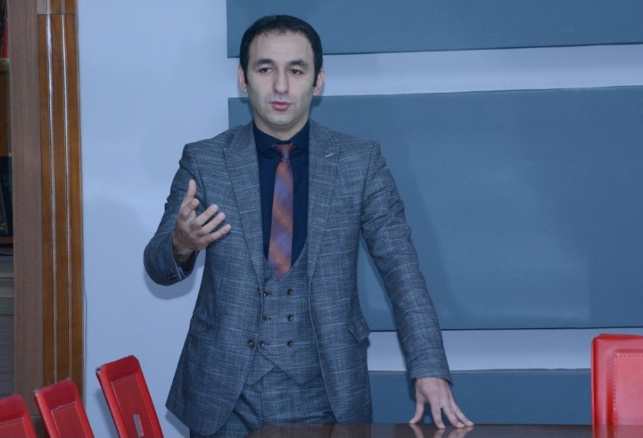 UNEC-də “Kriptovalyutalar: qlobal çağırış və Azərbaycan” mövzusunda müzakirələr aparılıb