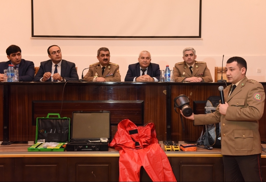 Tələbələr fövqəladə hallar zamanı təhlükəsizlik tədbirləri barədə məlumatlandırılıblar