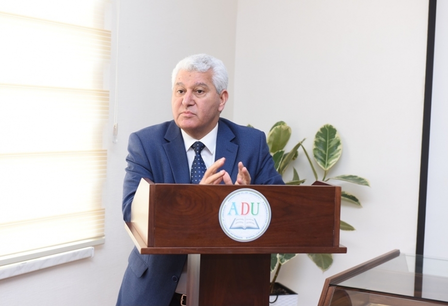 Azərbaycan Dillər Universitetində dilimizin ifadə imkanlarından danışılıb