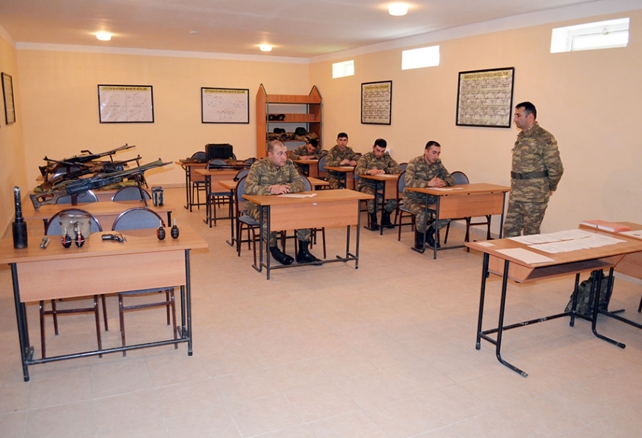 Ehtiyat zabit hazırlığı kursunda buraxılış imtahanları keçirilib