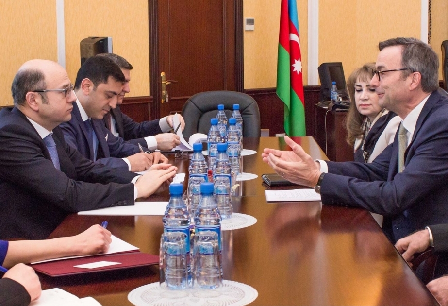 Azerbaijan's Energy Minister meets Vice-President of TOTAL Group of Companies for Southern Europe and Caspian Region