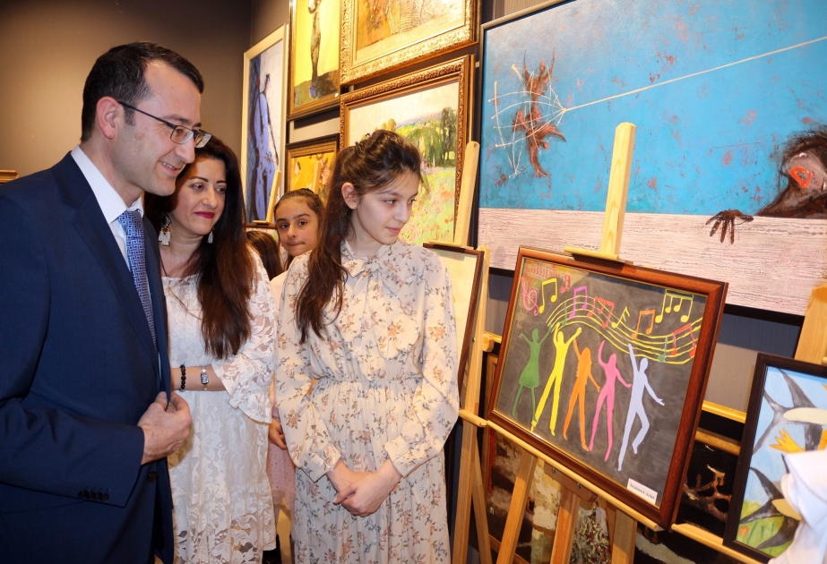 Bakıda “Baharı birlikdə qarşılayaq” adlı rəsm sərgisi açılıb