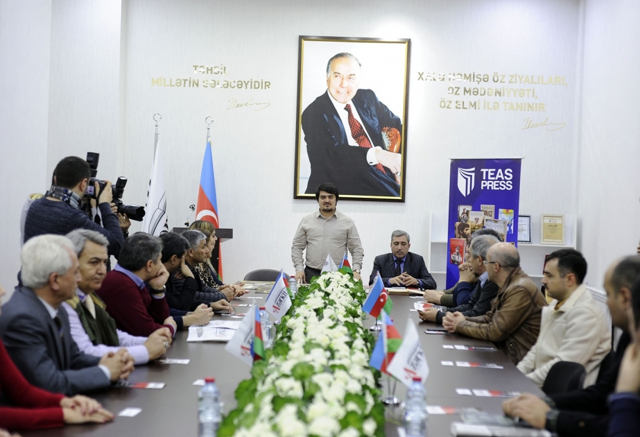 Azərbaycan mühacirət tarixinə həsr edilmiş iki kitabın imza günü keçirilib