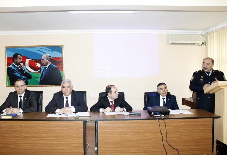 Kollecdə keçirilən seminarda uşaq əməyinin istismarının qarşısının alınması yolları müzakirə edilib