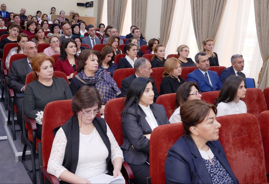 Məktəbdənkənar təhsil müəssisələrində işin təşkili müzakirə olunub