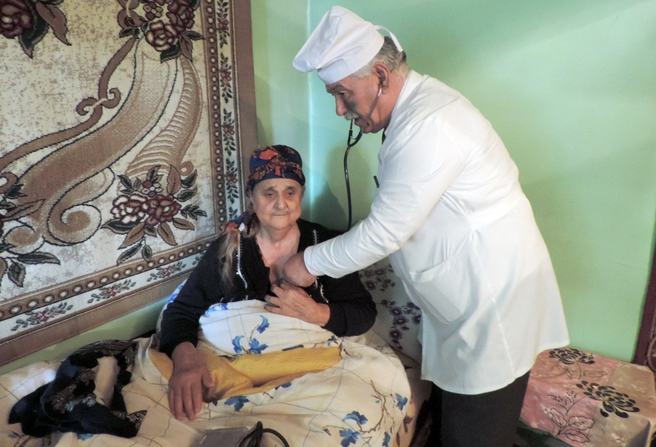 Ahıl insanlar evlərində pulsuz tibbi müayinədən keçirilir