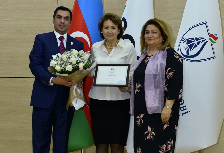 Bu gün Azərbaycan qadını ənənələri, intellekti və sosial fəallığı özündə cəmləşdirir